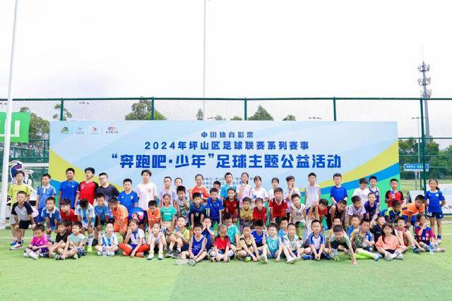 中国男篮公布集训名单：曾凡博入选 杨瀚森王俊杰在列